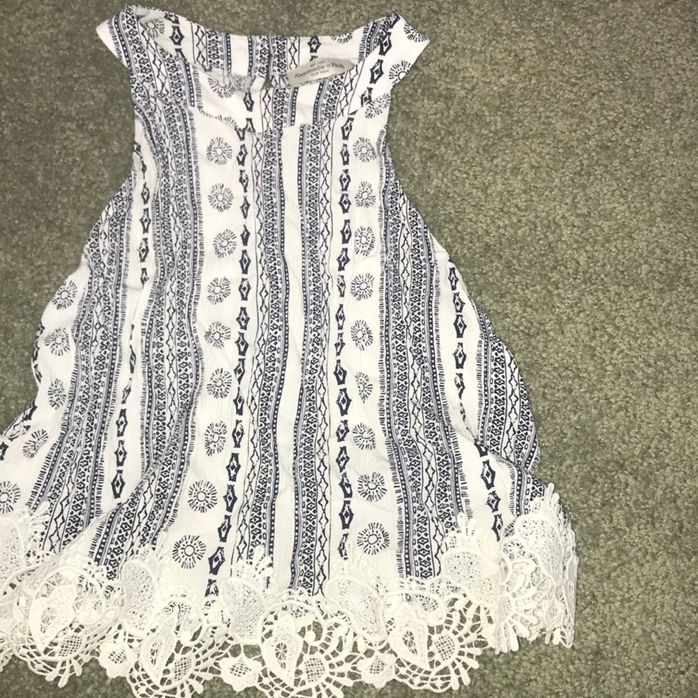 Cute Abercrombie and Fitch top